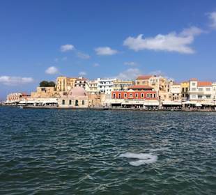 Blick über den historischen Hafen von Chania