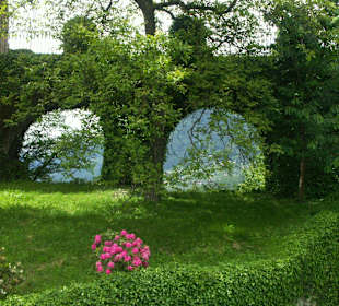 Burggraben vor Schloß Schenna