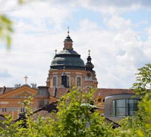 Blick vom Paradiesgarten auf Stift Melk