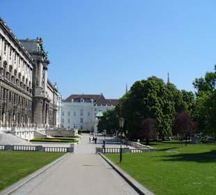 Wiener Hofburg vom Burggarten aus