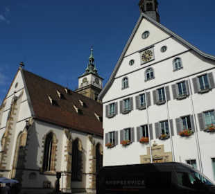 Rathaus und Kirche