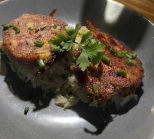Weinstube Hottum: Pfälzer Saumagen, Kraut u. Brot