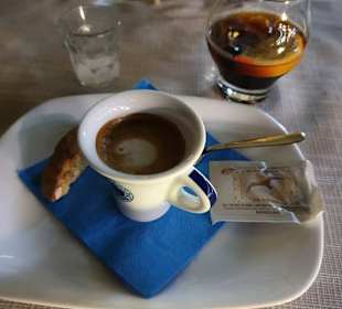 Espresso Macchiato und Ramazotti