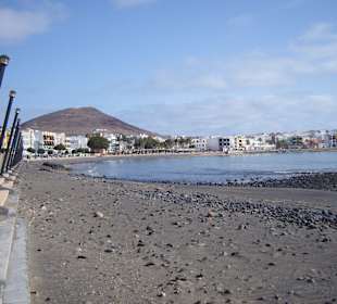 Strand (bei Ebbe) & Promenade von Arinaga !