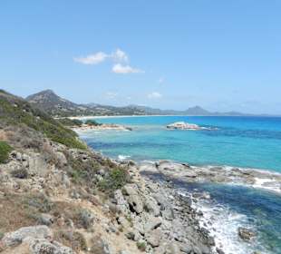 Blick zu einer der Buchten von Chia