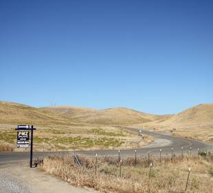 Der Weg schläüngelt sich durch die Piste..