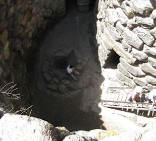 Blick in den Innenhof der Burg von oben