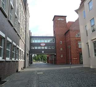 Auf dem Firmengelände