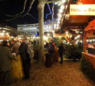 Spaziergang über den Märchenweihnachtsmarkt