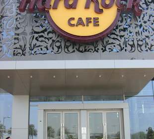 Hardrock Cafe Dubai, Verzehr auch bei Ramadan