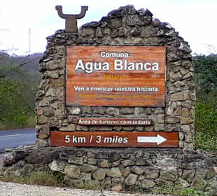 Dorf Agua Blanca