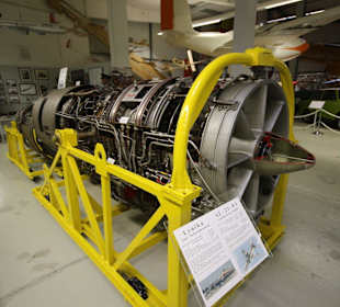 Motoren und Triebwerke