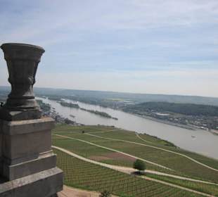 Am Niederwalddenkmal