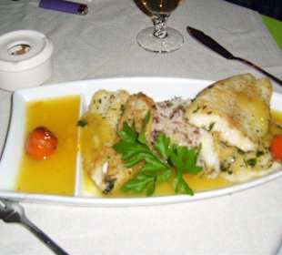 Fisch mit einer Curry-Senfsoße