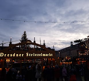 Striezelmarkt (Weihnachtsmarkt) Dresden
