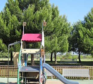 Spielplatz im Parc de la Prade