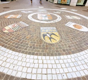 Bodenmosaik der Partnerstädte