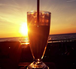 Milchshake am Strand in Noordwijk 