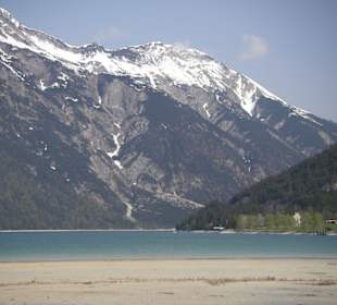 Blick auf das große Ufer bei Maurach