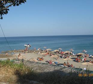 Organizierte Strand nähe Kymi Hafen