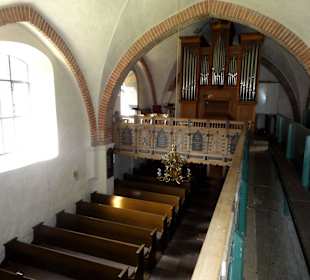 Die Orgel auf der Empore