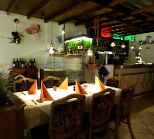 Blick in den Gastraum des Restaurant Venezia