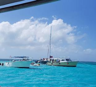 Einige Booten fuhren dann ab