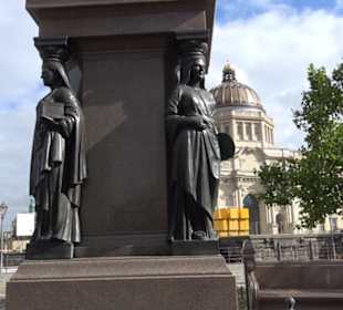 Schinkel-Denkmal