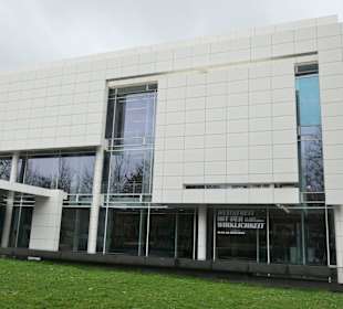 Beim Kunstmuseum Frieder Burda