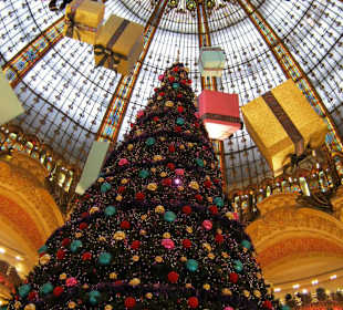 Универмаг. ёлка