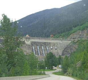 Revelstoke Dam
