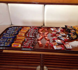 Süße Snacks bei der Delfintour