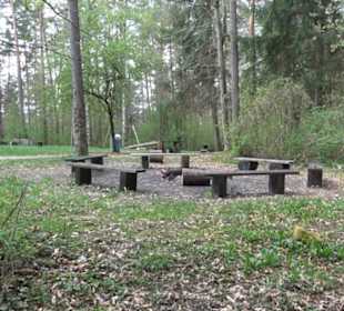 Grill- und Waldspielplatz am Waldlehrpfad