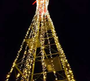 Der Turm vom weiten her gut sichtbar