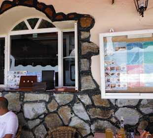 Seiteneingang von der Promenade aus