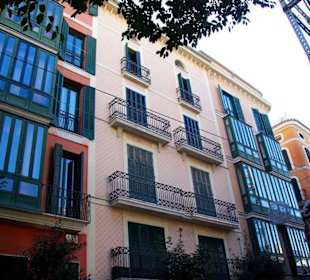 Ein schönes Haus nach dem anderen