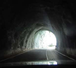 Viele Tunnel