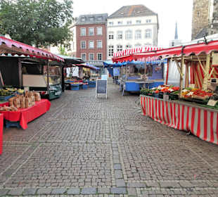 Rundgang über den Wochenmarkt am Marktplatz
