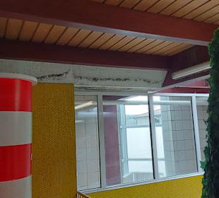 Schimmel im Schwimmbad