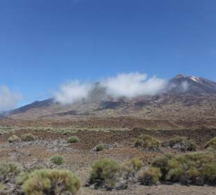 Rand des Kraters aussen