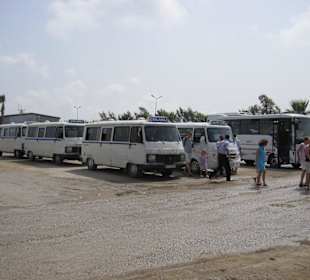 Busbahnhof vor Side