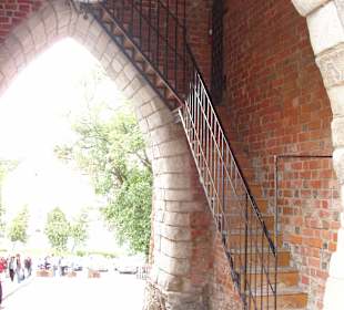 Wejście do Bramy Opatowskiej