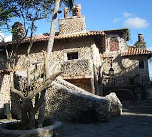 Gebäude in Altos de Chavon aus Korallenstein