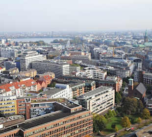 Blick vom Turm der Kirche St. Michaelis