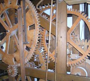 Das Laufwerk der größten Kuckucksuhr der Welt -2