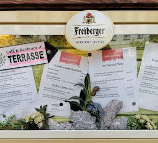 Spielzeugschachtl - integriertes Cafe