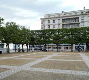 Am "Bassin du Commerce" in der Nähe des Rathauses