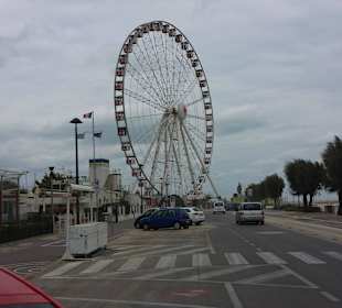 Riesenrad am Hafen