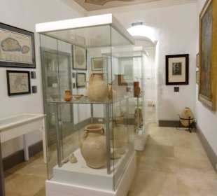 Ins Wignacourtmuseum im Anschluß der Katakomben