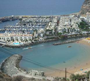 Bucht und Hafen Puerto de Mogan